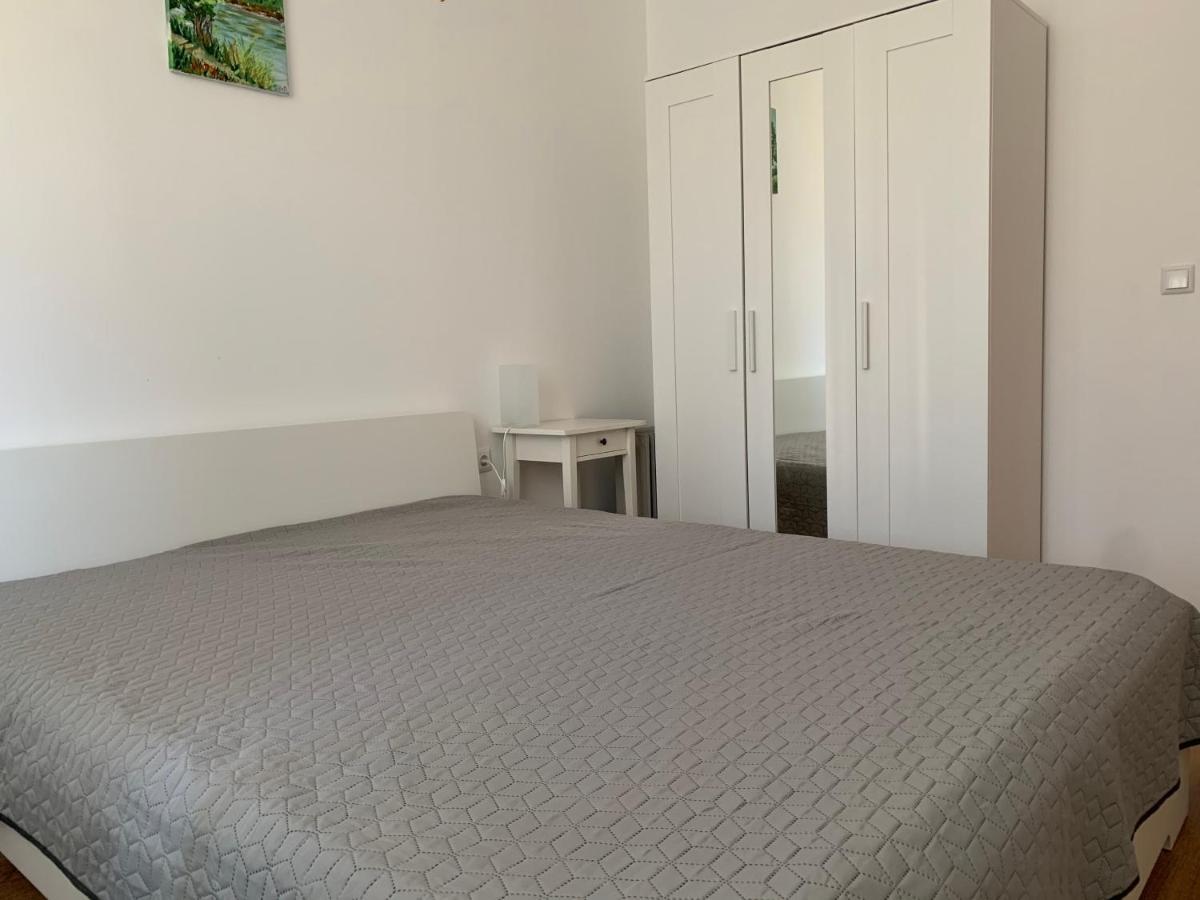 Byala Friendy Sea Apartaments Eksteriør billede