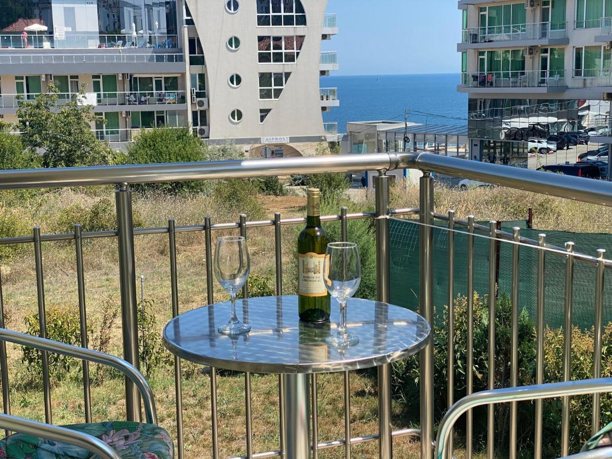 Byala Friendy Sea Apartaments Eksteriør billede